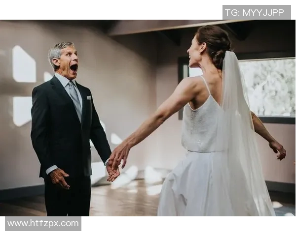 足球明星与可爱女儿的温馨瞬间分享,感受亲情与运动的完美结合